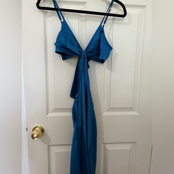 Weitese Formal Women's Dresses Vivid Deep V Neck Sleeveless Navy Blue Cutout Maxi Dress Prom Dress Shops ﻿